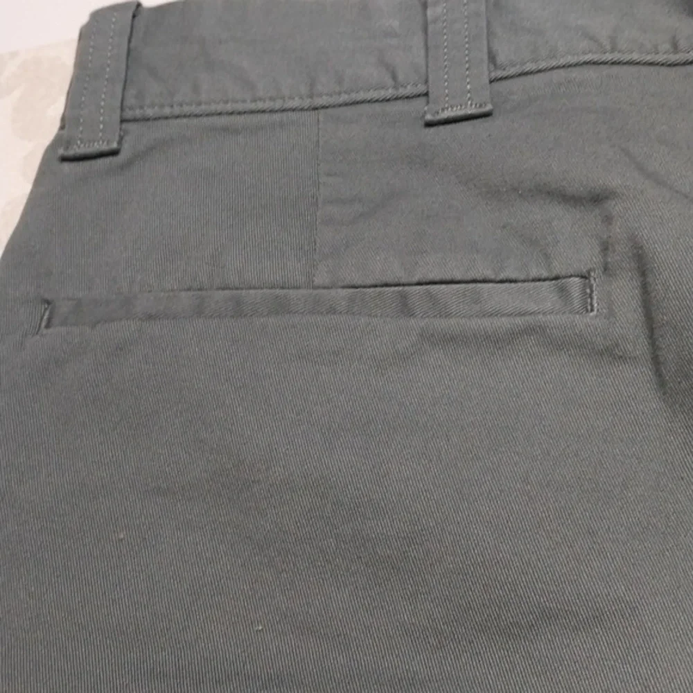 J.Crew Men's Size 33 Flat Front Chino Shorts 9